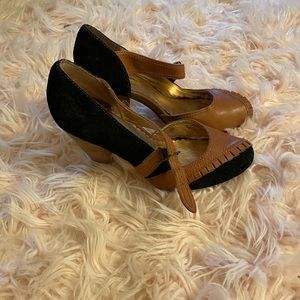 Seychelles brown and black shoes